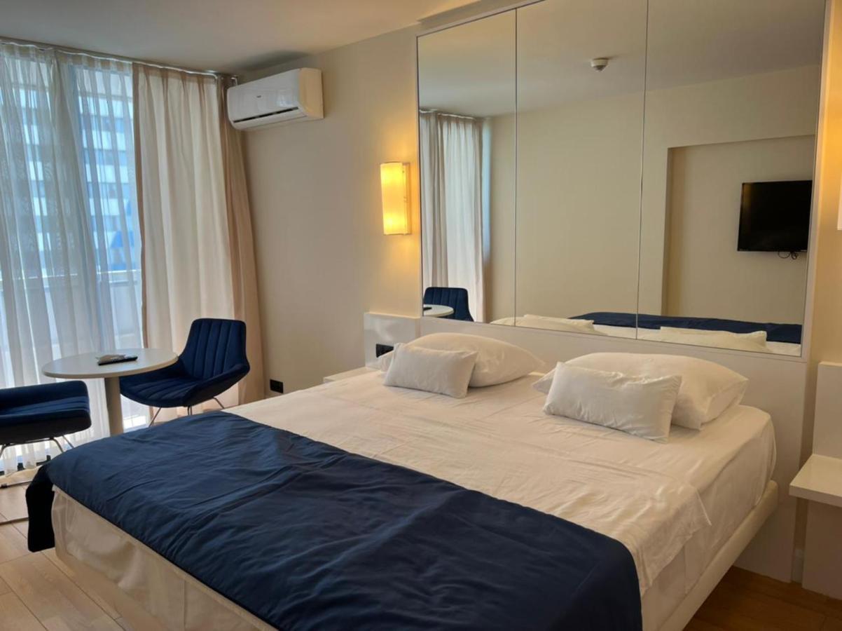 Orbi City Lux Apartment Batumi Exteriör bild